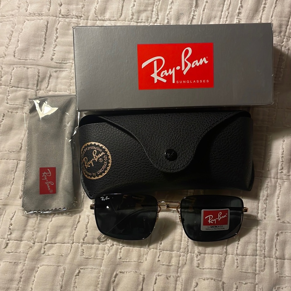 Never Worn Ray Bans